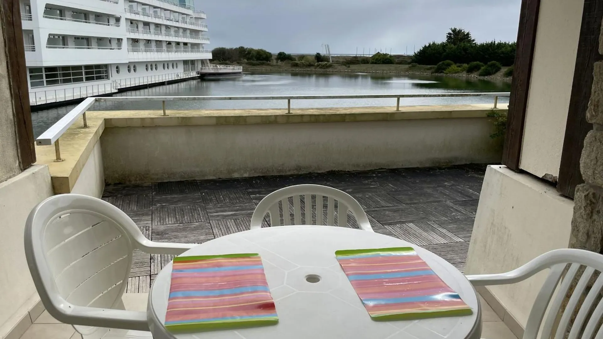 Appartement 4 Pers A Arzon, Piscine Et Parking, Proche Plage Et Port - Fr-1-775-21